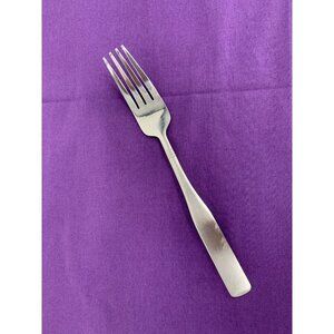 Emerson Bristow Pattern Stainless Satin Frosted China 7.75 Inch Stainless Flatwa